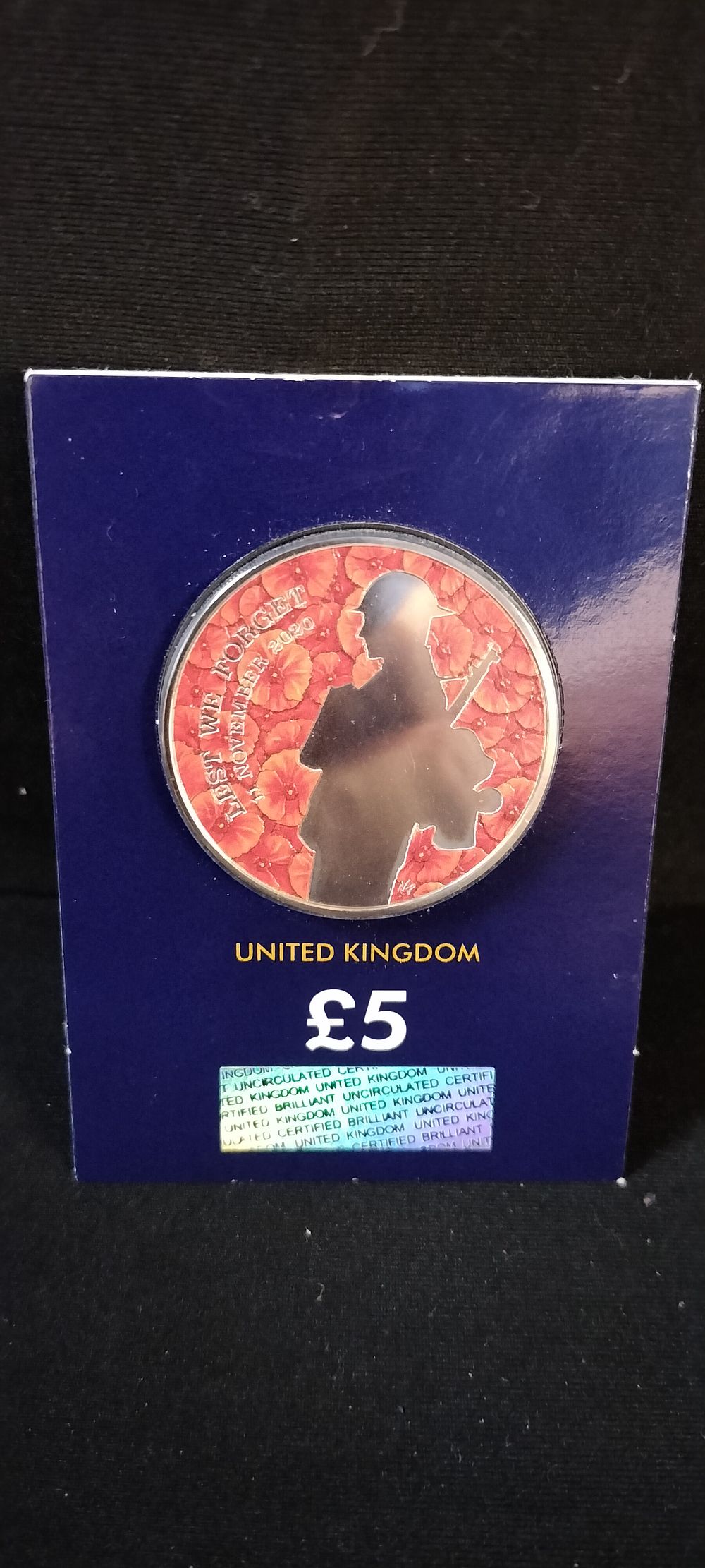 Lot 300: United Kingdom 5 Pounds, Remembrance - 2020