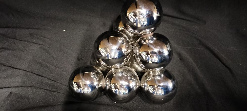 Lot 321: Metal Doorstop, Pyramid Shaped, Ball Design