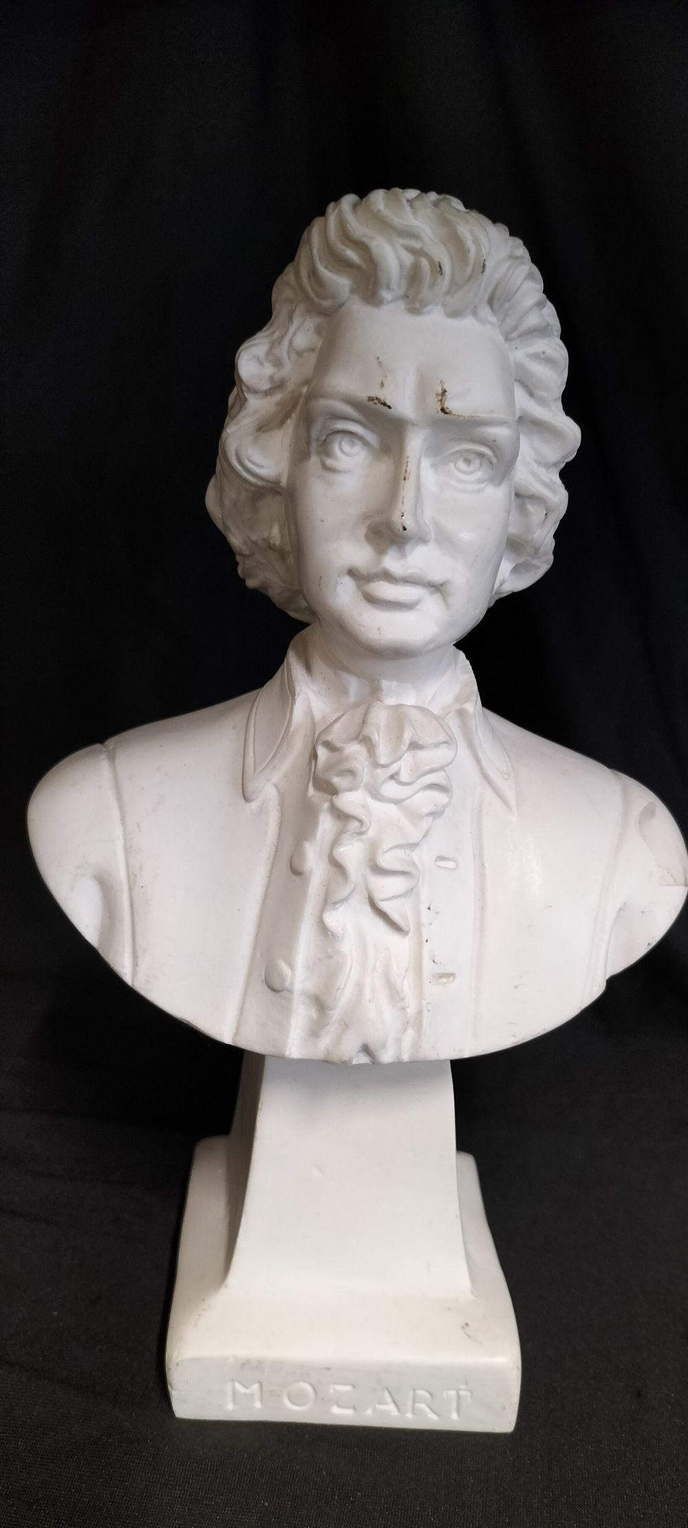 Lot 324: Small Plaster Bust of Mozart Approx 22cm Tall