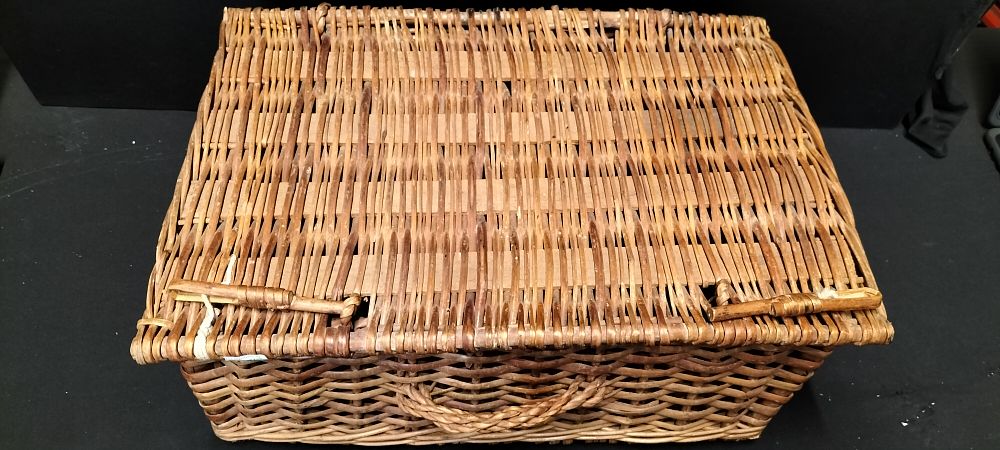 Lot 153: Wicker Basket Approx 44x32x19cm