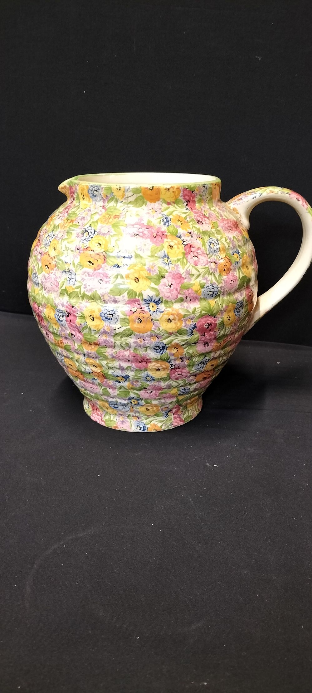 Lot 167: Kensington Ware 'Chintz' Floral Pattern Hand Painted in the 1940s