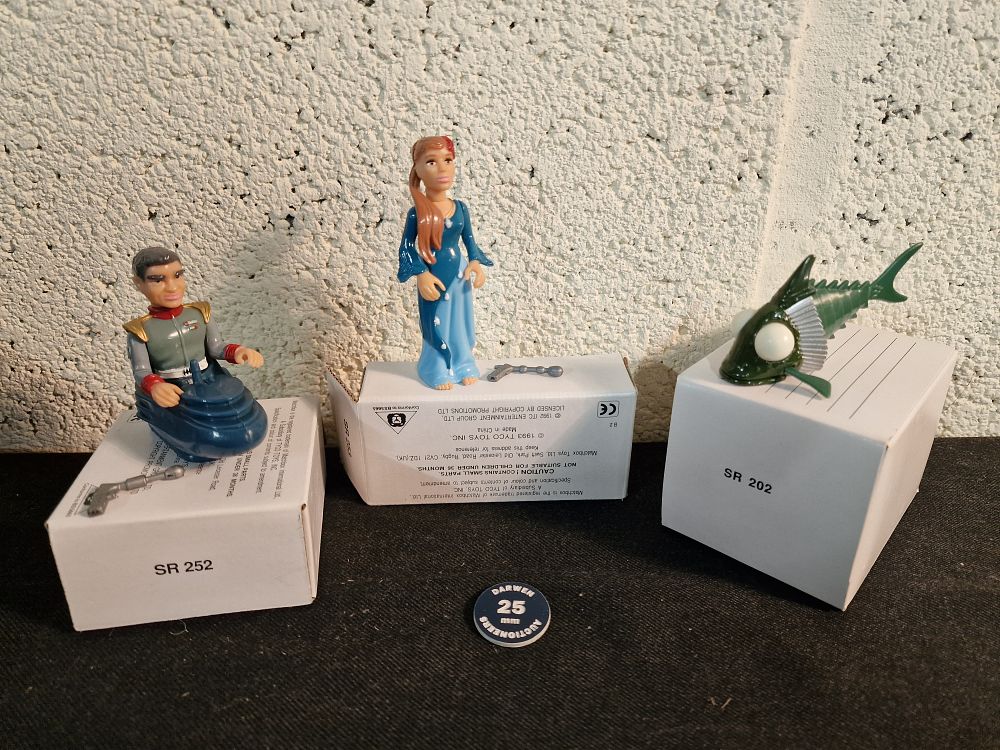 Lot 229: Vintage Gerry Anderson Matchbox Stingray Figures