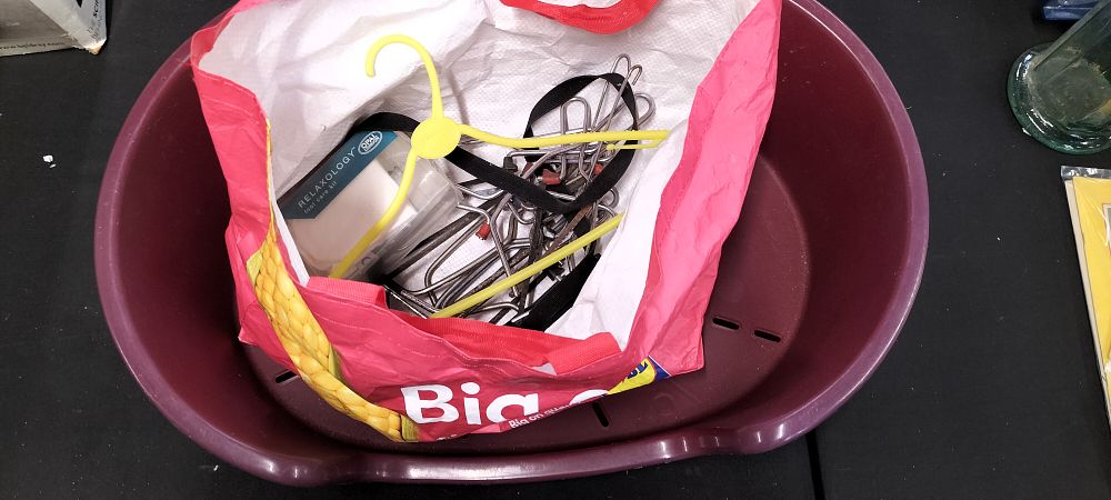 Lot 190: Mixed Lot Ideal for Reseller Includes Dog Basket, Junior Hacksaws and Luggage Bag