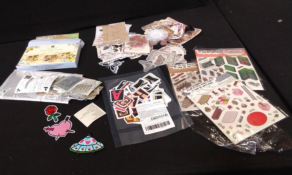 Lot 662: Selection of Various Decoupage