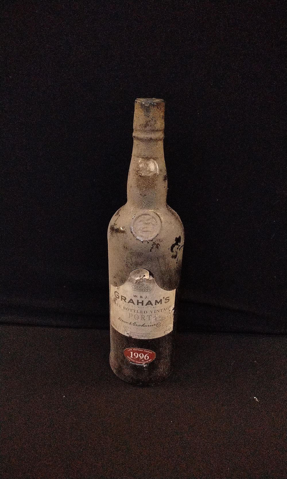 Lot 673: Unopened Bottle of 1996 W & J Graham's L.B.V Port