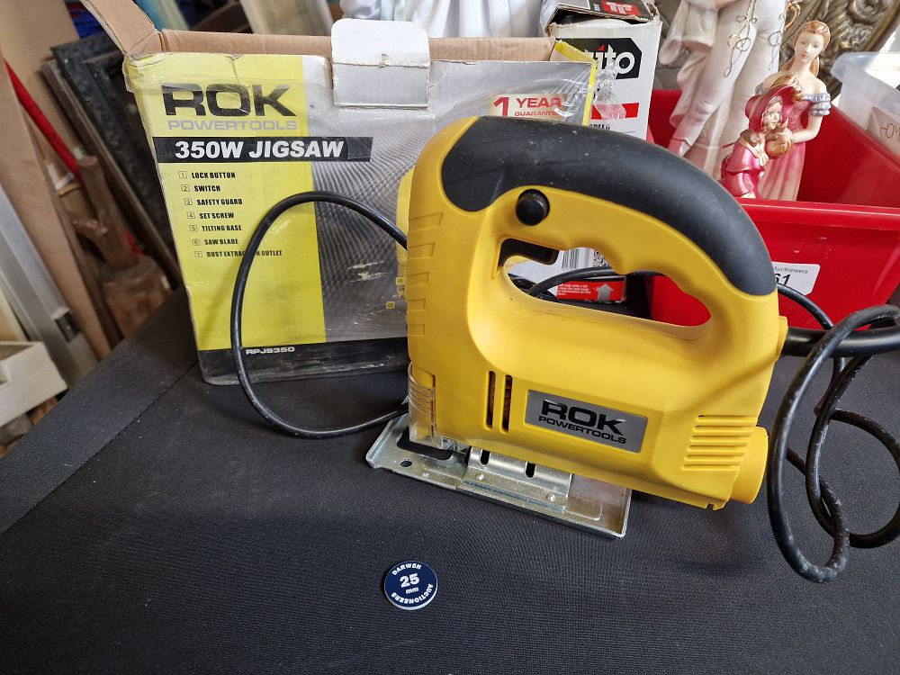 Lot 775: Rok Power Tools 350w Jigsaw