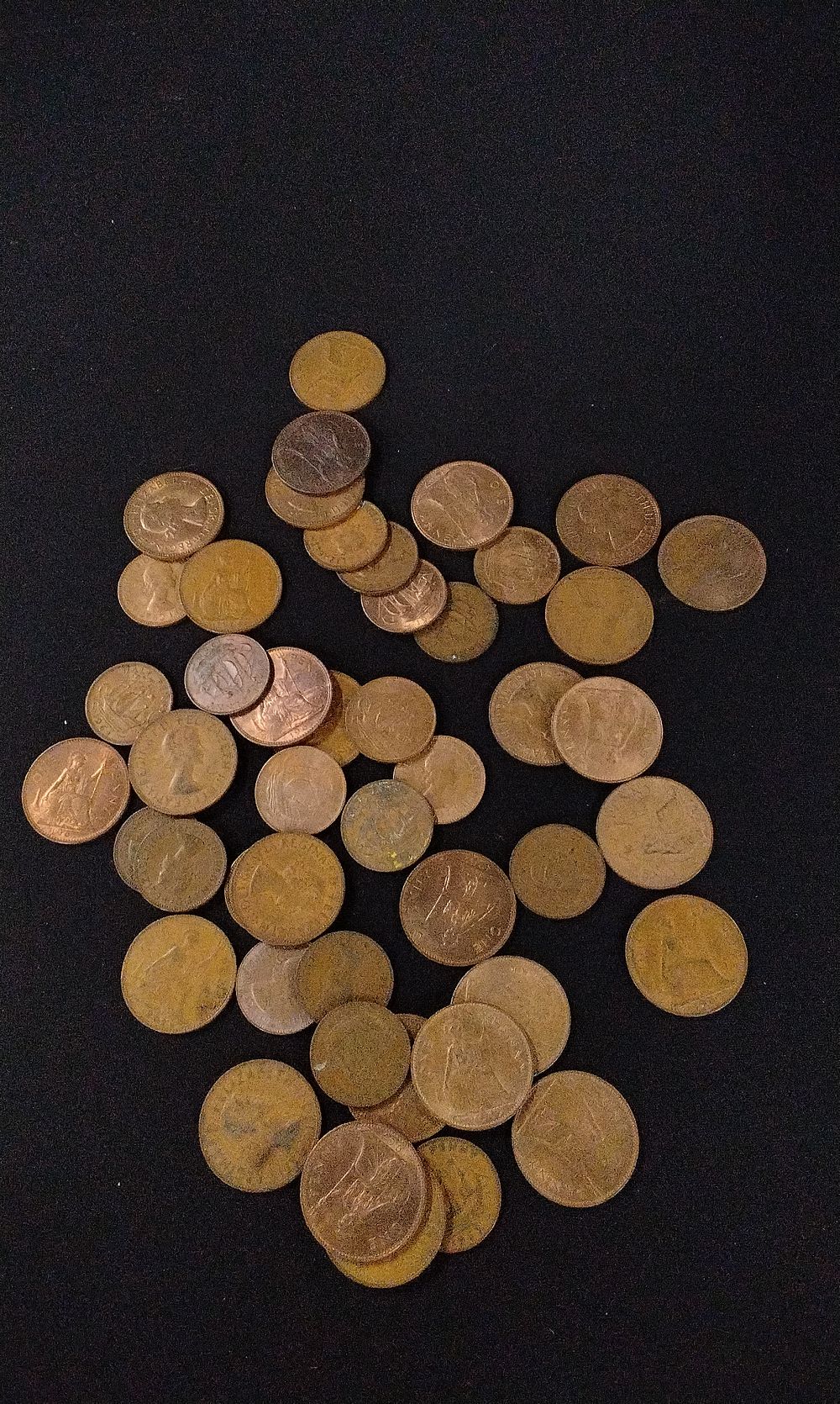 Lot 259: Collection of Vintage Uk One Penny Pieces, Half Pennies