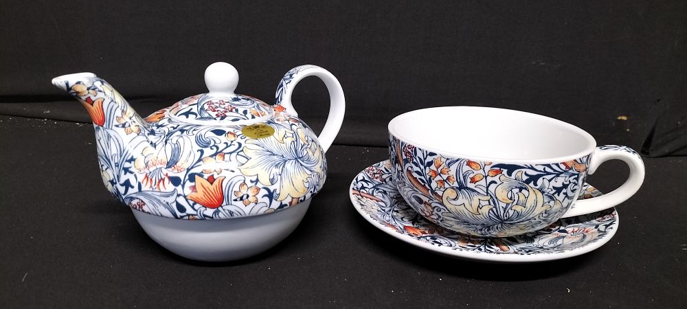Lot 274: William Morris Golden Lily Fine China Tea for One Set in Box