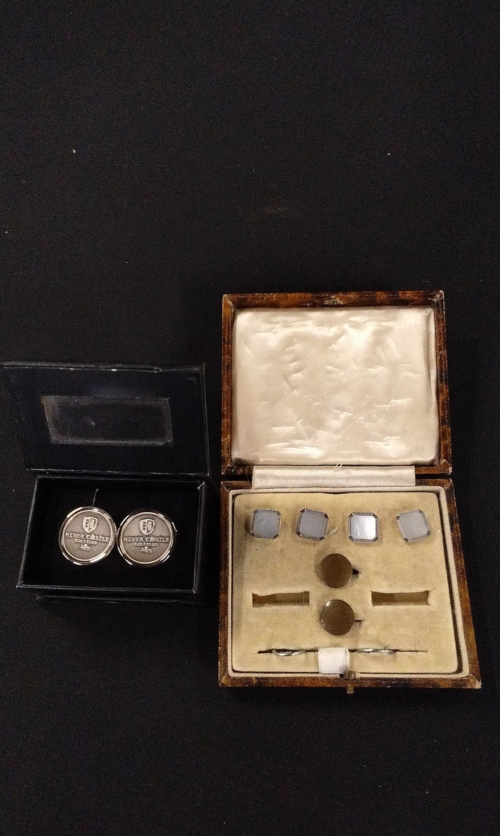 Lot 278: Set of Hever Castle Golf Club Cufflinks and a Set of Vintage Mother of Pearl Buttons