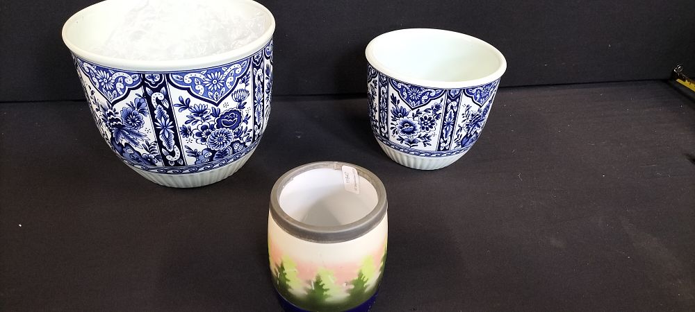 Lot 297: Three planters, Two Delft and one unknown