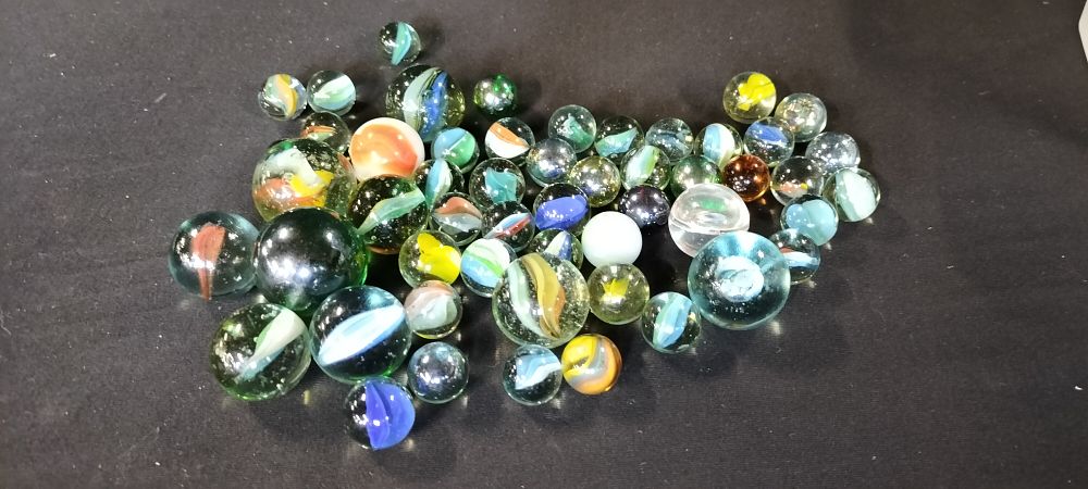 Lot 329: Job Lot of Marbles