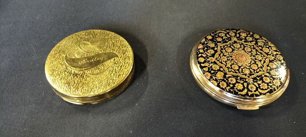 Lot 333: One Vintage Stratton Enameled Gold Tone Compact Mirror and One Vintage Yardley London Gold Tone Powder Compact
