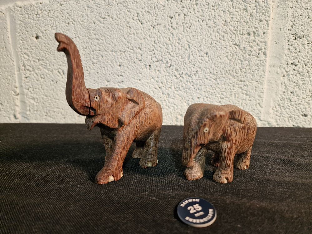 Lot 404: Pair of Wooden Elephant Figures