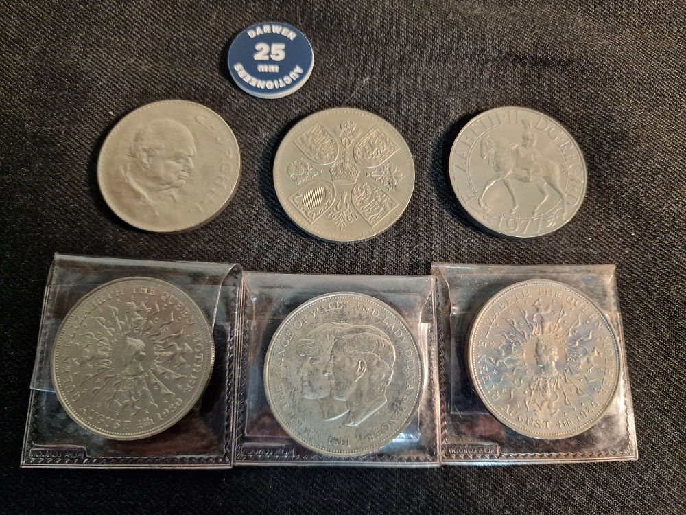 Lot 418: x6 Vintage UK Crown Coins
