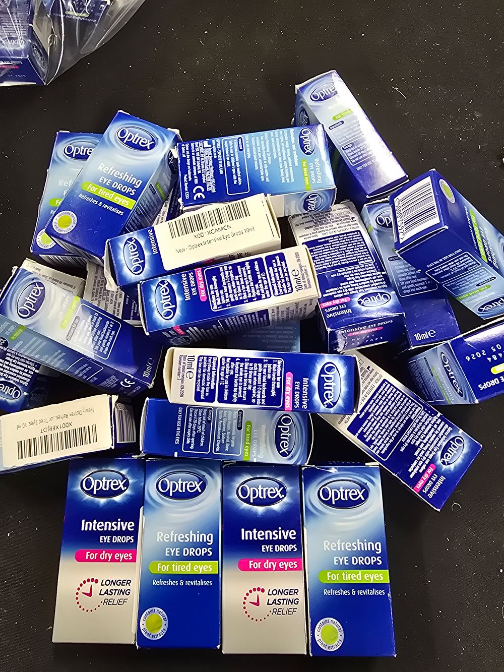 Lot 382: 25 Optrex intensive eye drops for dry eyes and Refrsshing for tied eye drops