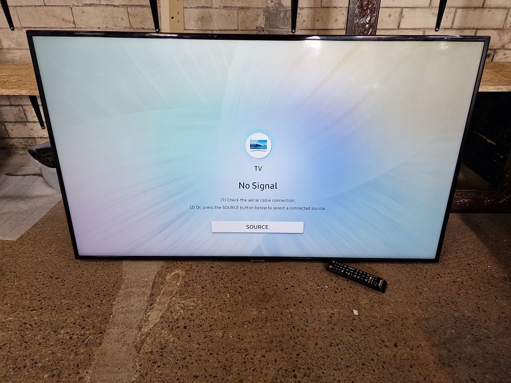 Lot 432: Samsung 49" Flat Screen TV