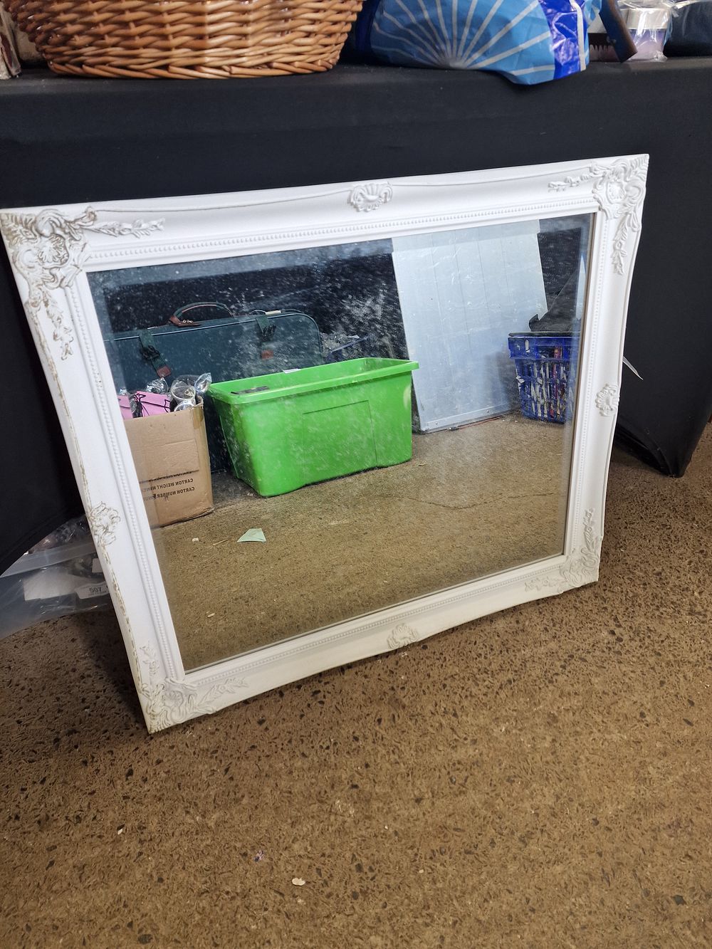 Lot 471: Decorative Mirror