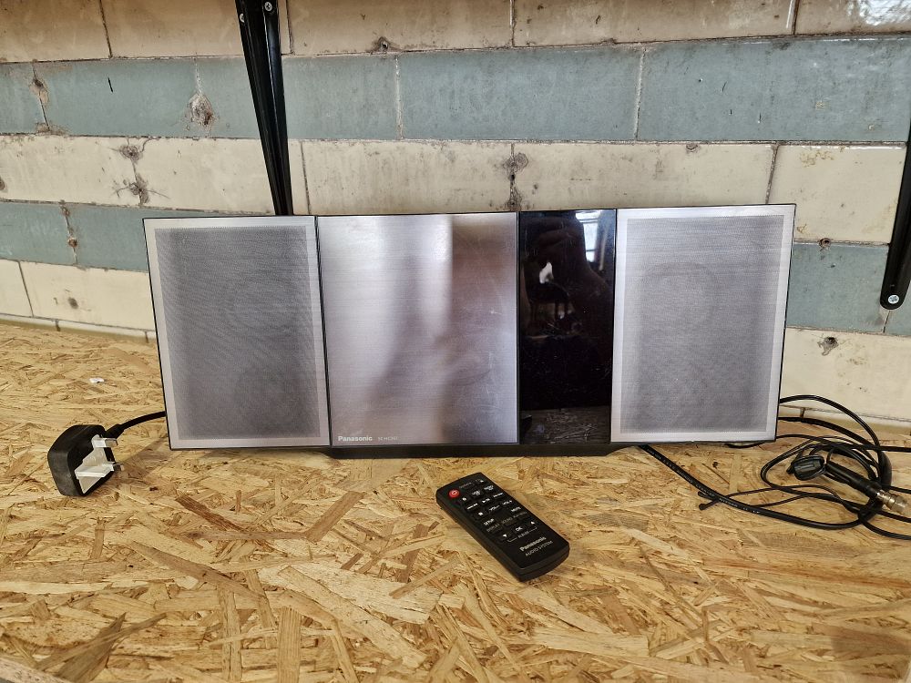 Lot 474: Panasonic SC-HC397 Music System