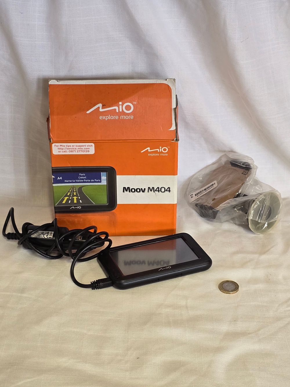 Lot 482: Moon M404 satnav