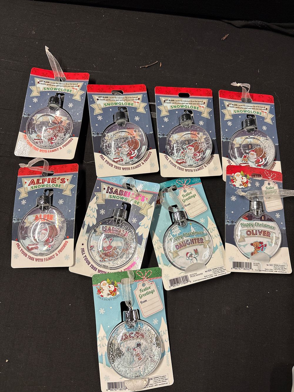 Lot 452: 9 snow globe Christmas baubles