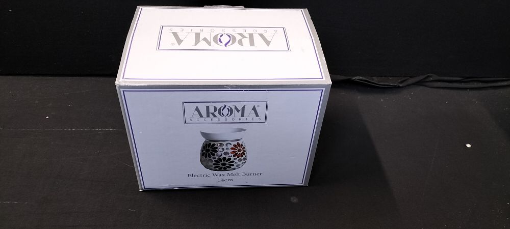 Lot 471: Aroma Electric Wax Melt Burner 14cm