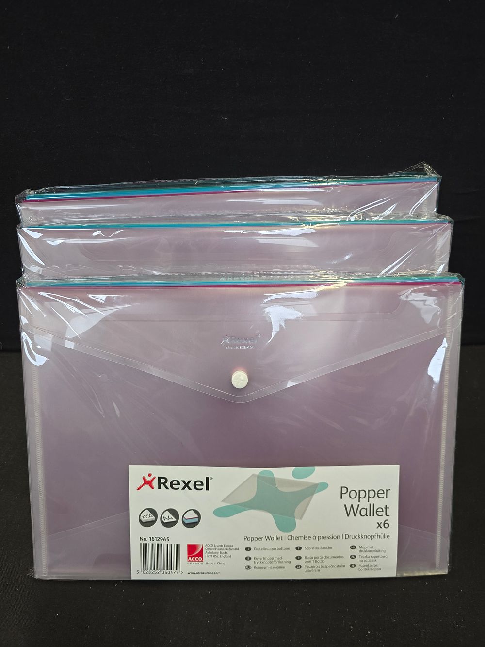 Lot 470: Three packs of 6 Recel popper wallets size A4
