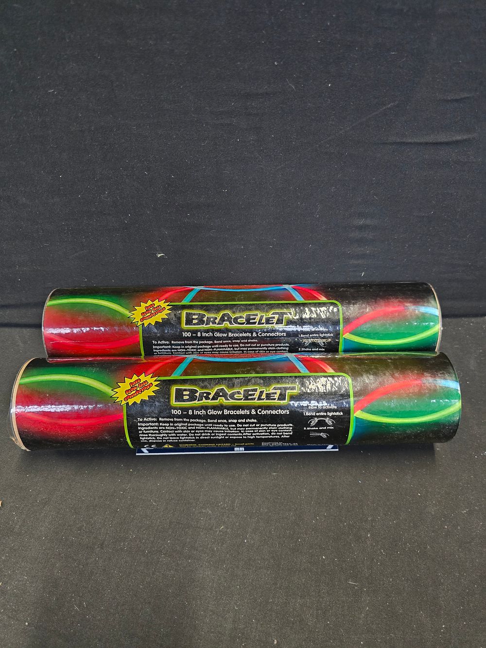 Lot 484: Two packs of 100 8inch glow bracelets and connectors