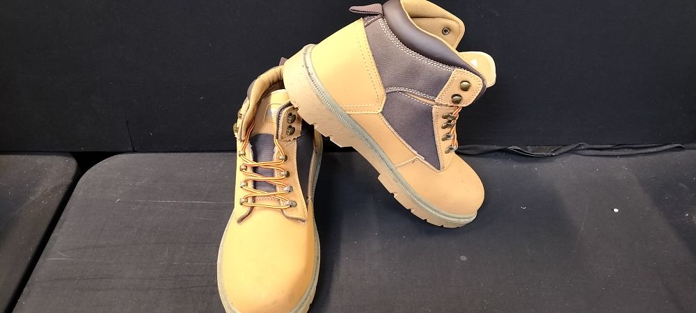 Lot 477: A Pair of Veltuff Work Boots, Steel Toe Capped, Oil Resistant Soles, Size 13, Tan Coloured