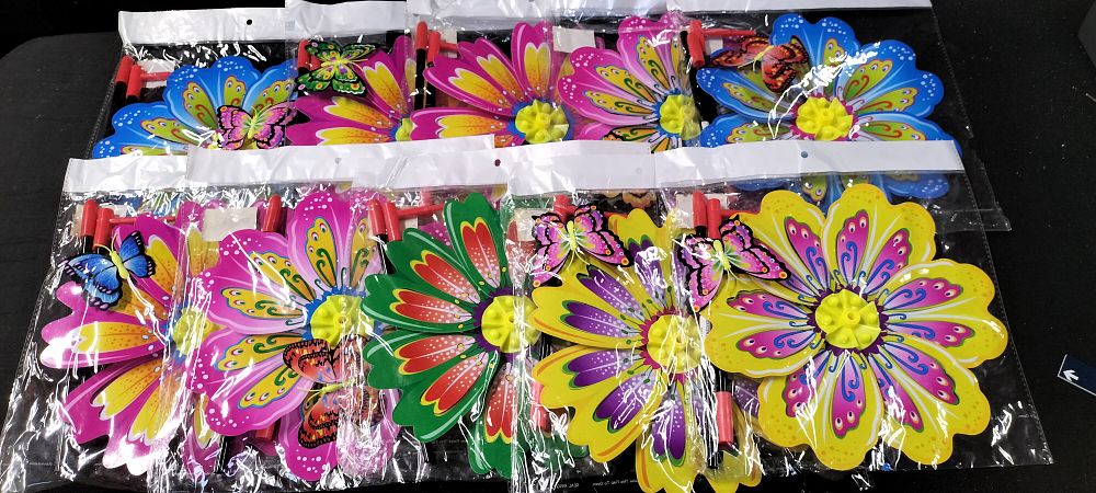 Lot 498: Ten Brand New Butterfly Flower Windmills