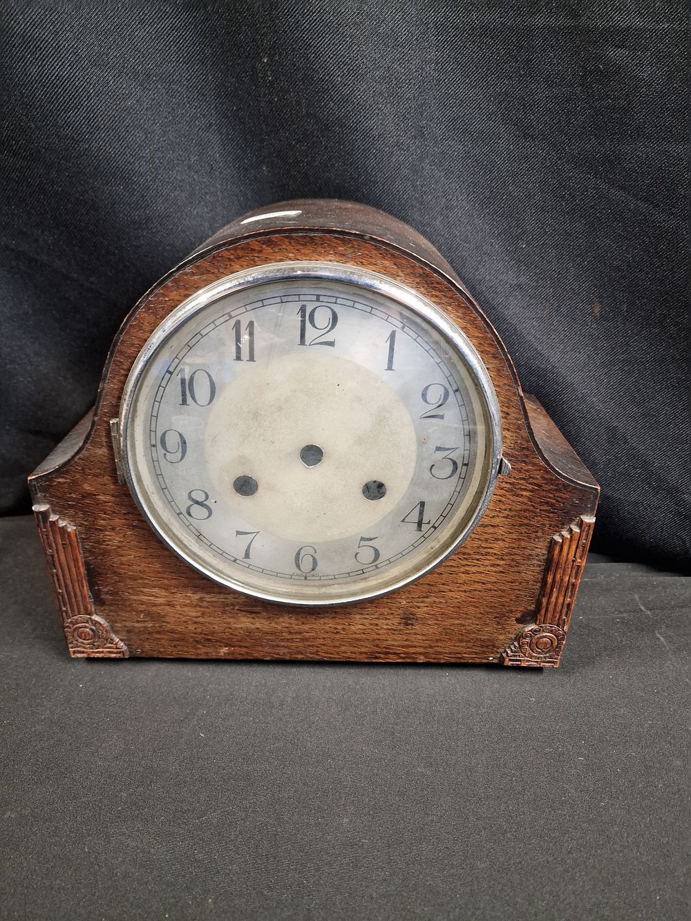 Lot 308: Vintage Mantel Clock