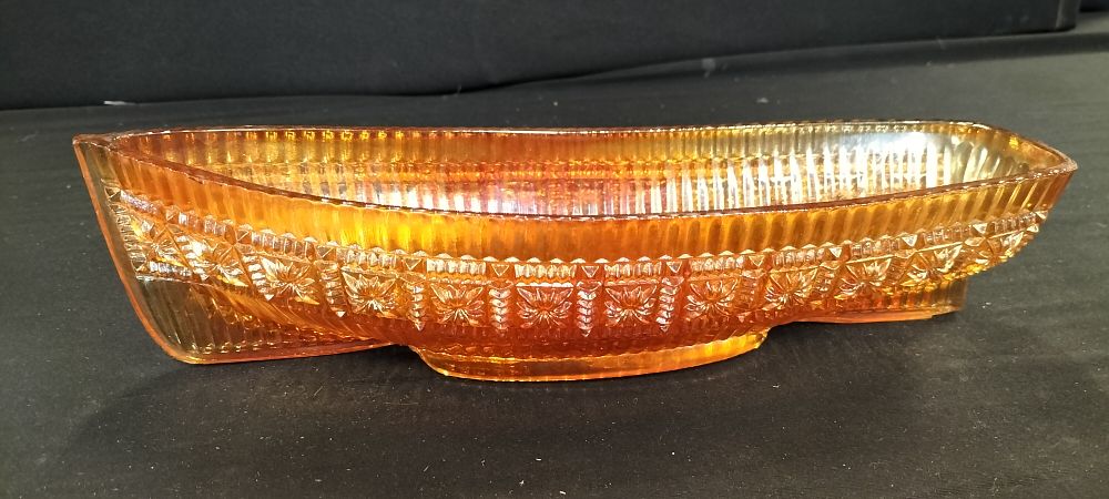 Lot 209: Vintage Marigold Carnival Glass Boat-Shaped Bowl