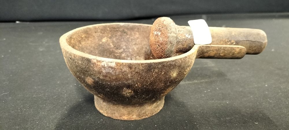 Lot 210: Rustic Cast Iron Mortar and Pestle Set