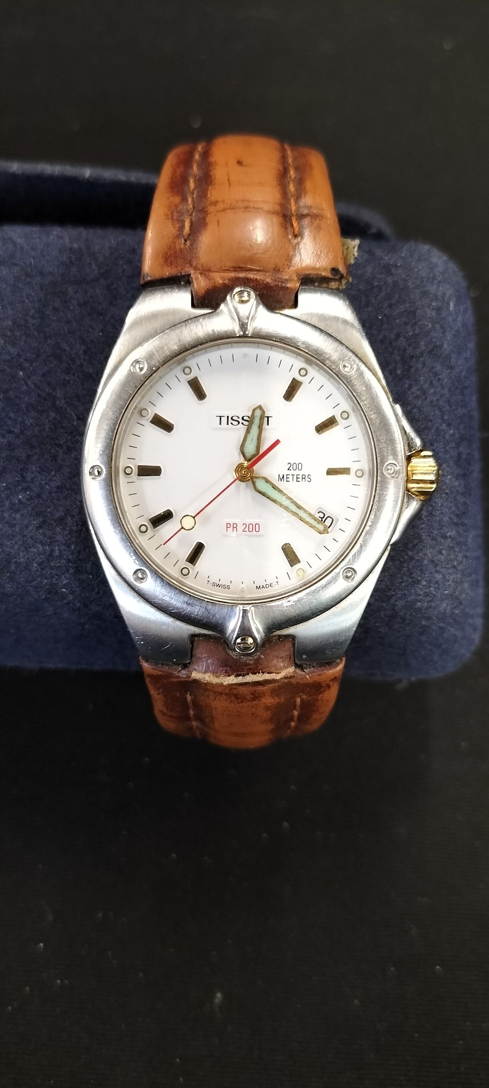 Lot 237: Tissot PR 200 Stainless Steel Quartz Date Wristwatch