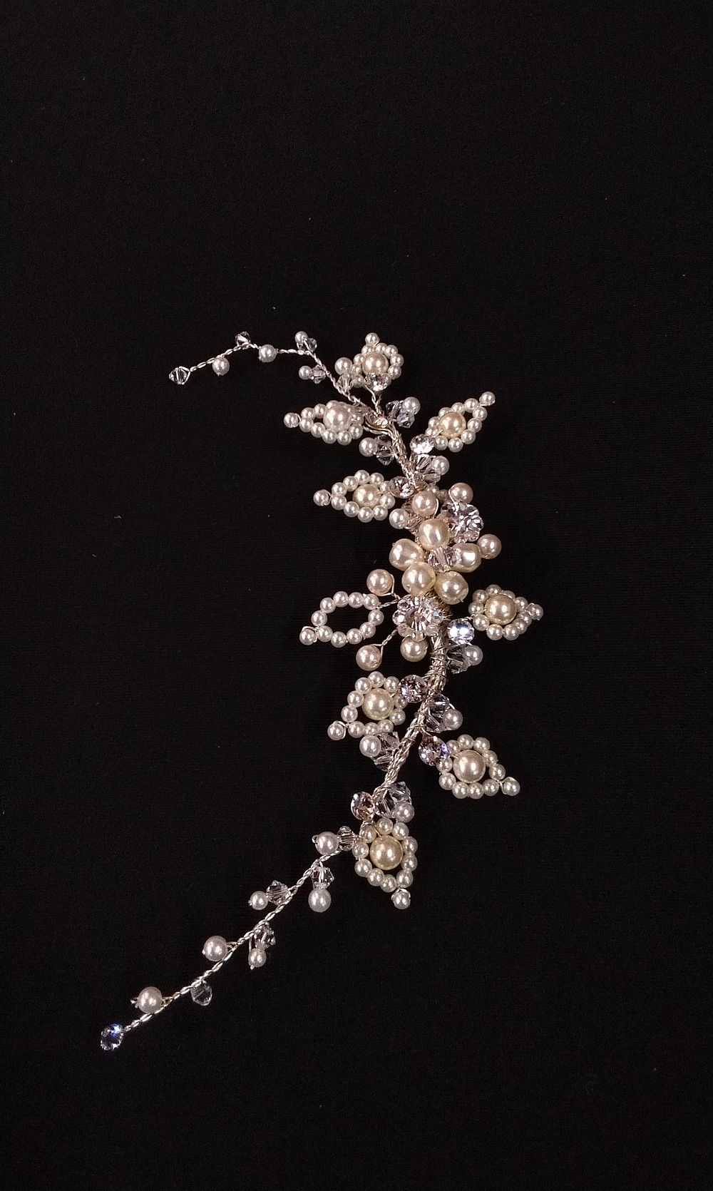 Lot 323: White and Cream Pearl and Crystal Bridal Hair Vine Headpiece