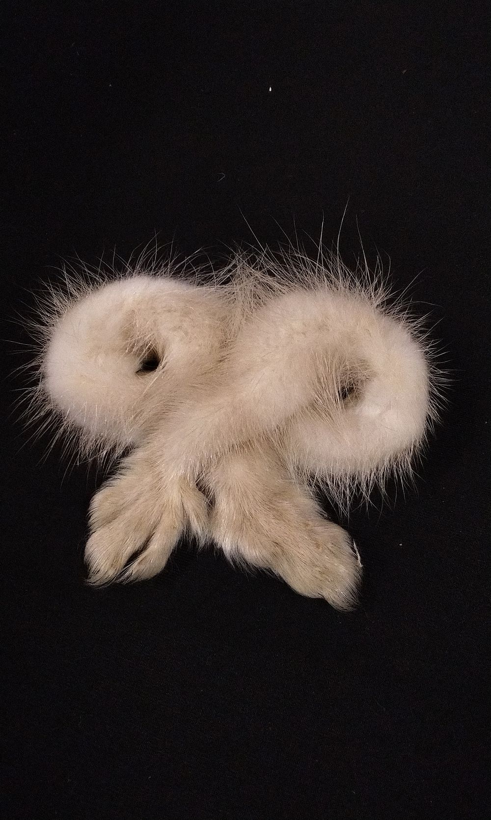Lot 338: Off-White Fur Accessory Made from Animal Paws