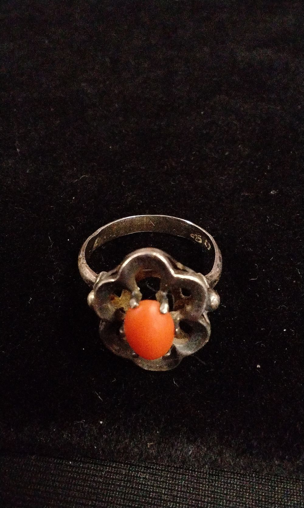 Lot 352: Silver 925 Ring with Orange Stone
