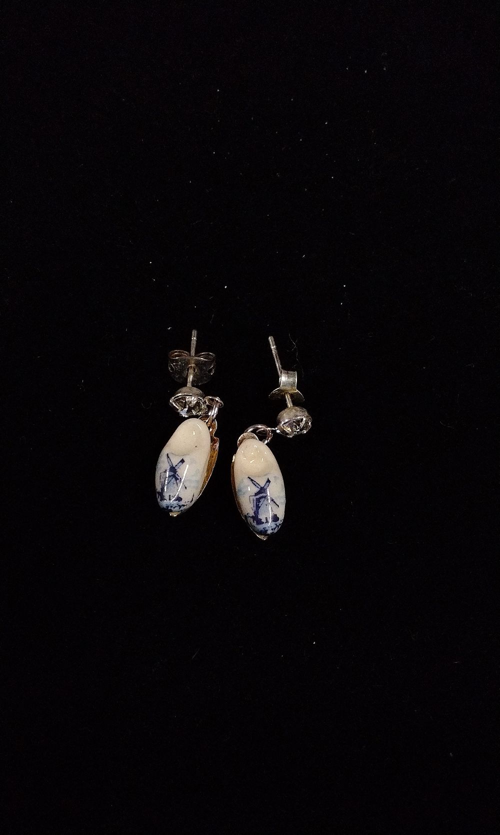 Lot 355: A Pair of Delft Style Ceramic Windmill Drop Earrings
