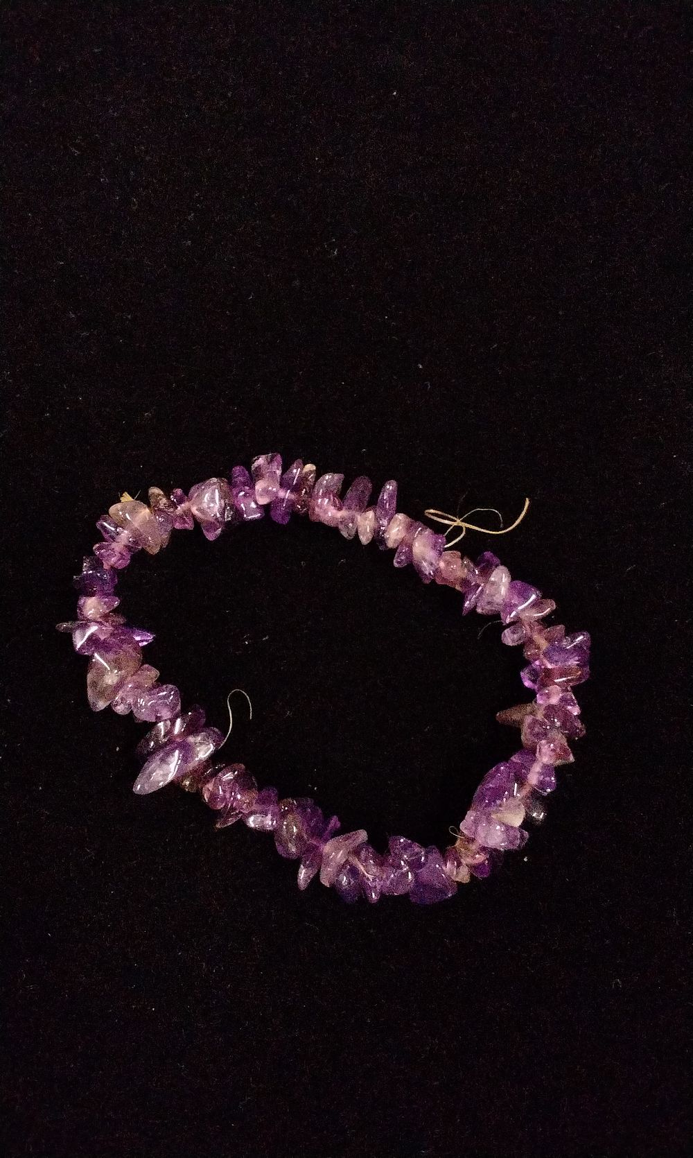 Lot 357: A Purple Amethyst Stone Chip Bracelet