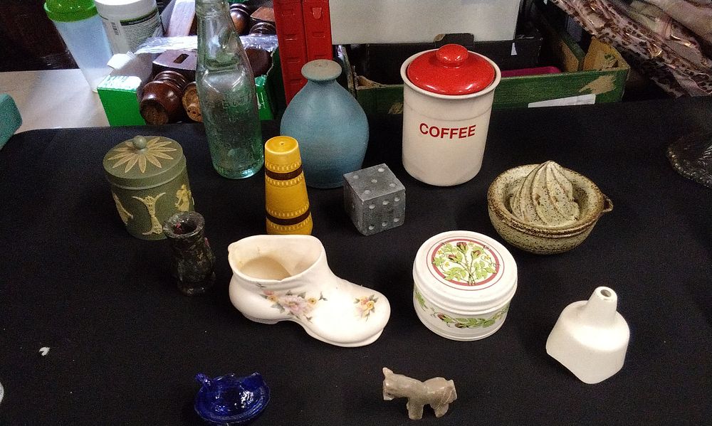 Lot 383: A Collection of Assorted Decorative and Household Wares