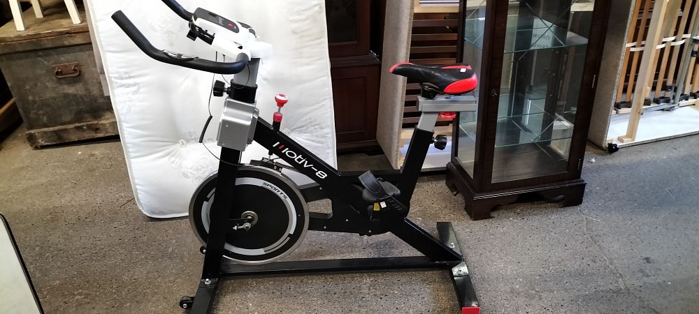 Lot 261: Motiv-8 Sports Stationary Exercise Bike