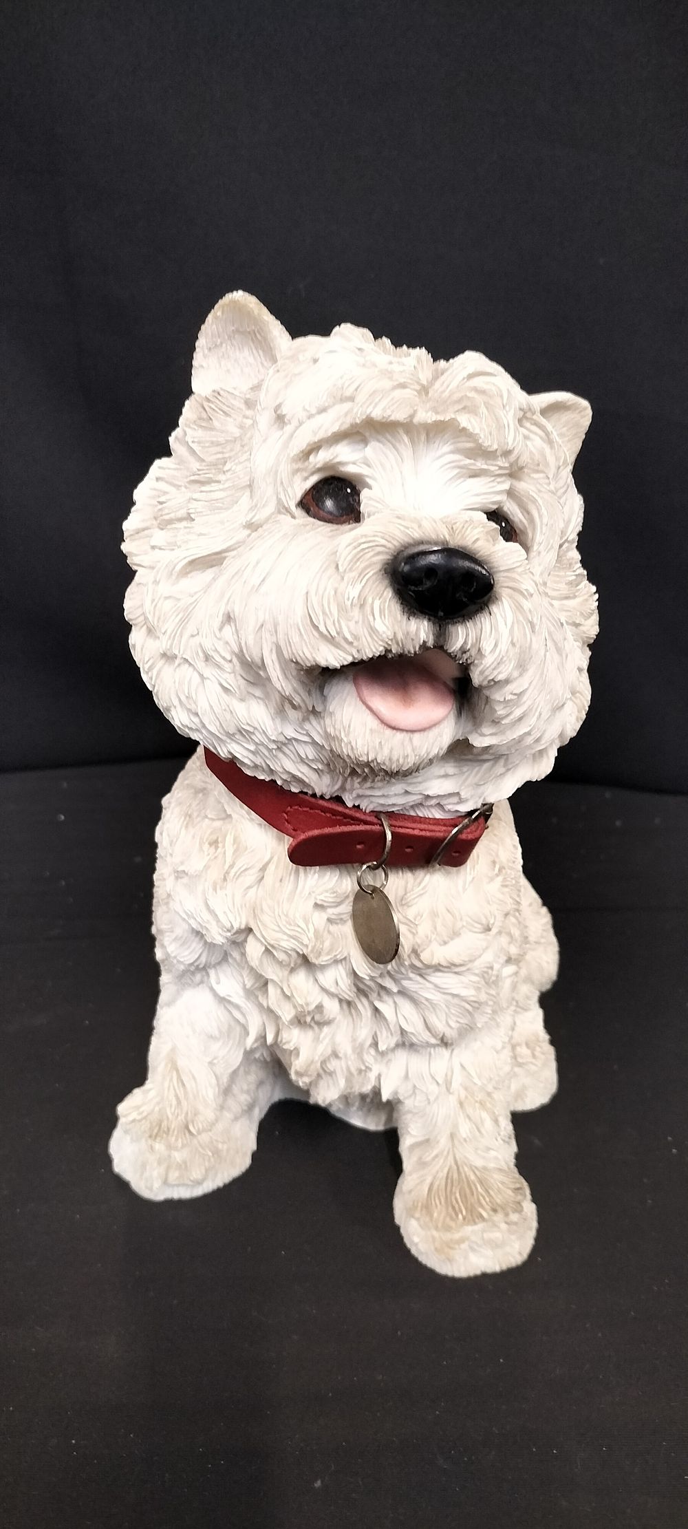 Lot 270: A Leonardo Collection West Highland Terrier Dog Figurine