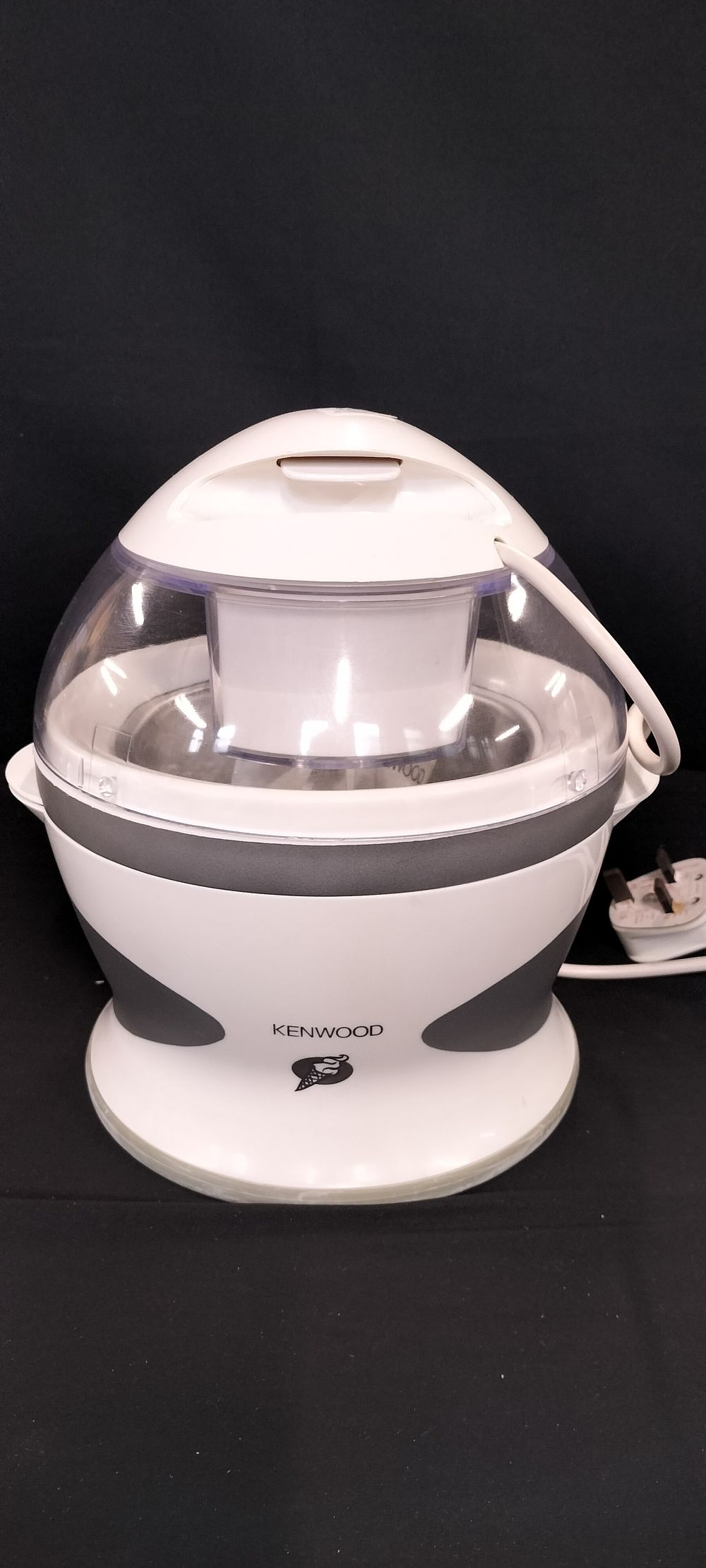 Lot 297: Kenwood IM250/IM280 Ice Cream Maker with Booklet and Manual