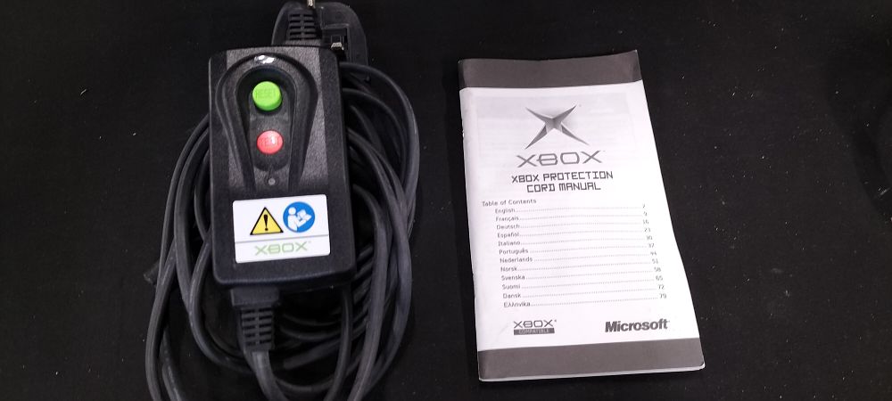 Lot 298: A Collection of Microsoft Xbox Gaming Accessories