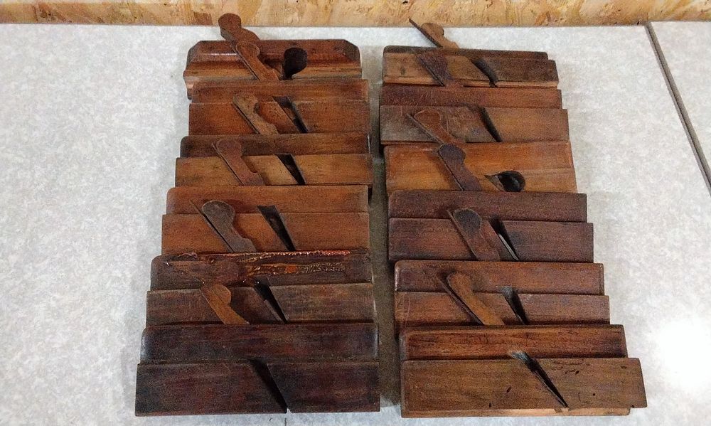 Lot 213: A Set of 12 Antique Wooden Molding Planes