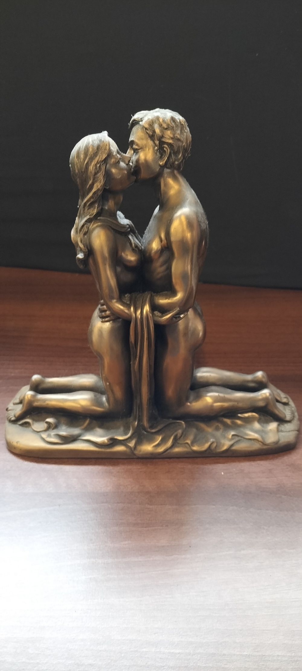 Lot 266: Crosa Bronze-Toned Effect Sculpture of Kneeling Couple, ©2002