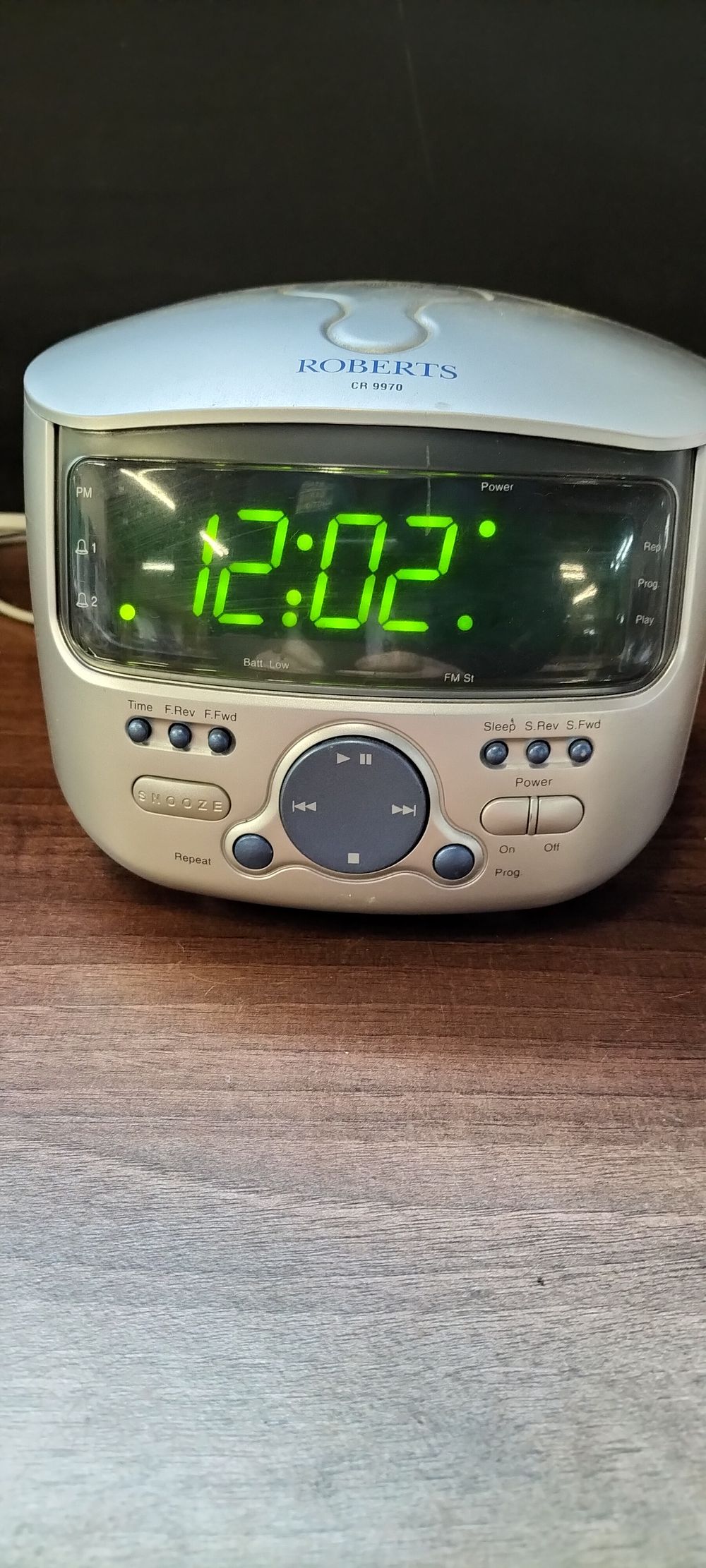 Lot 279: Roberts CR 9970 GlowTime 2 Programmable CD Clock Radio