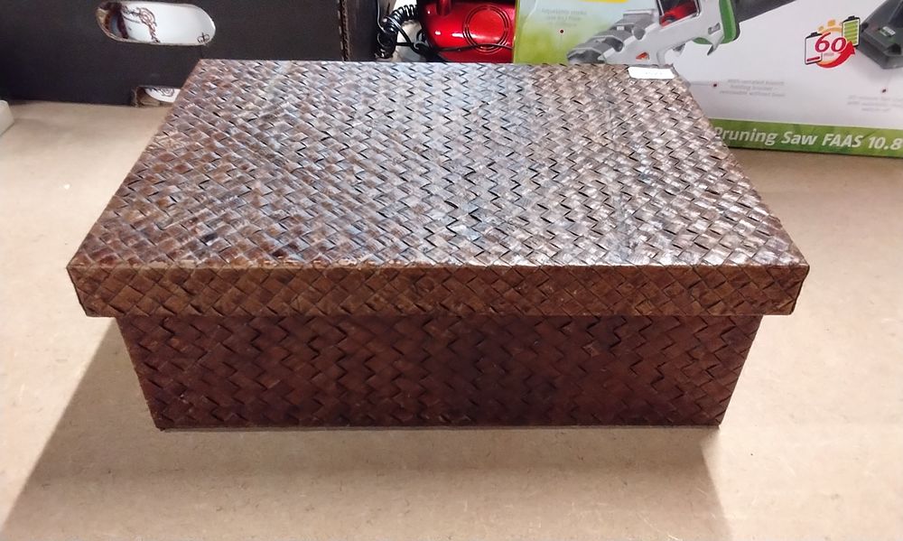 Lot 292: A Vintage Woven Rattan or Seagrass Lidded Storage Box