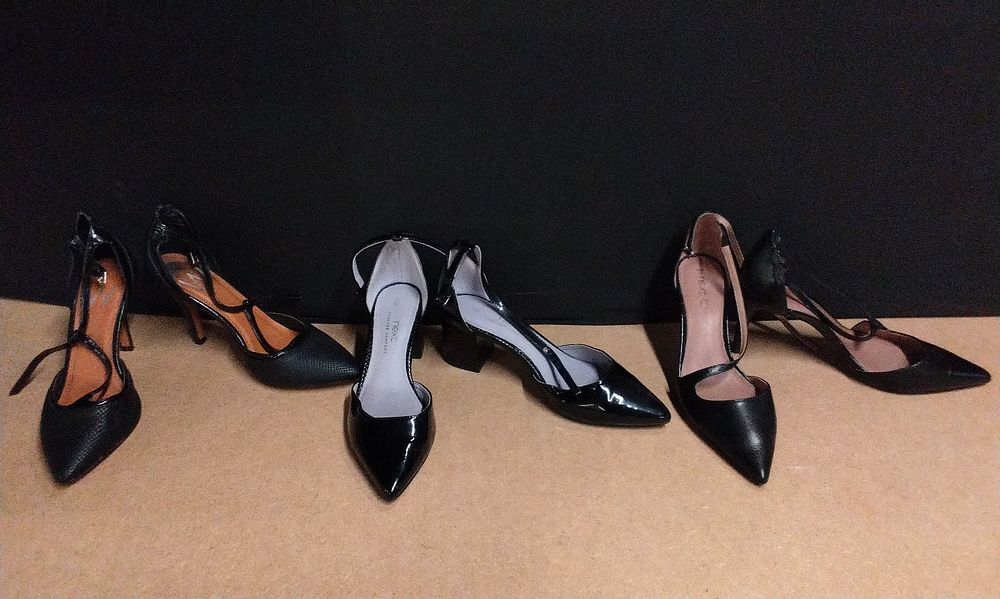 Lot 391: Three Pairs of Contemporary Women's Black Heeled Shoes Size uk 6