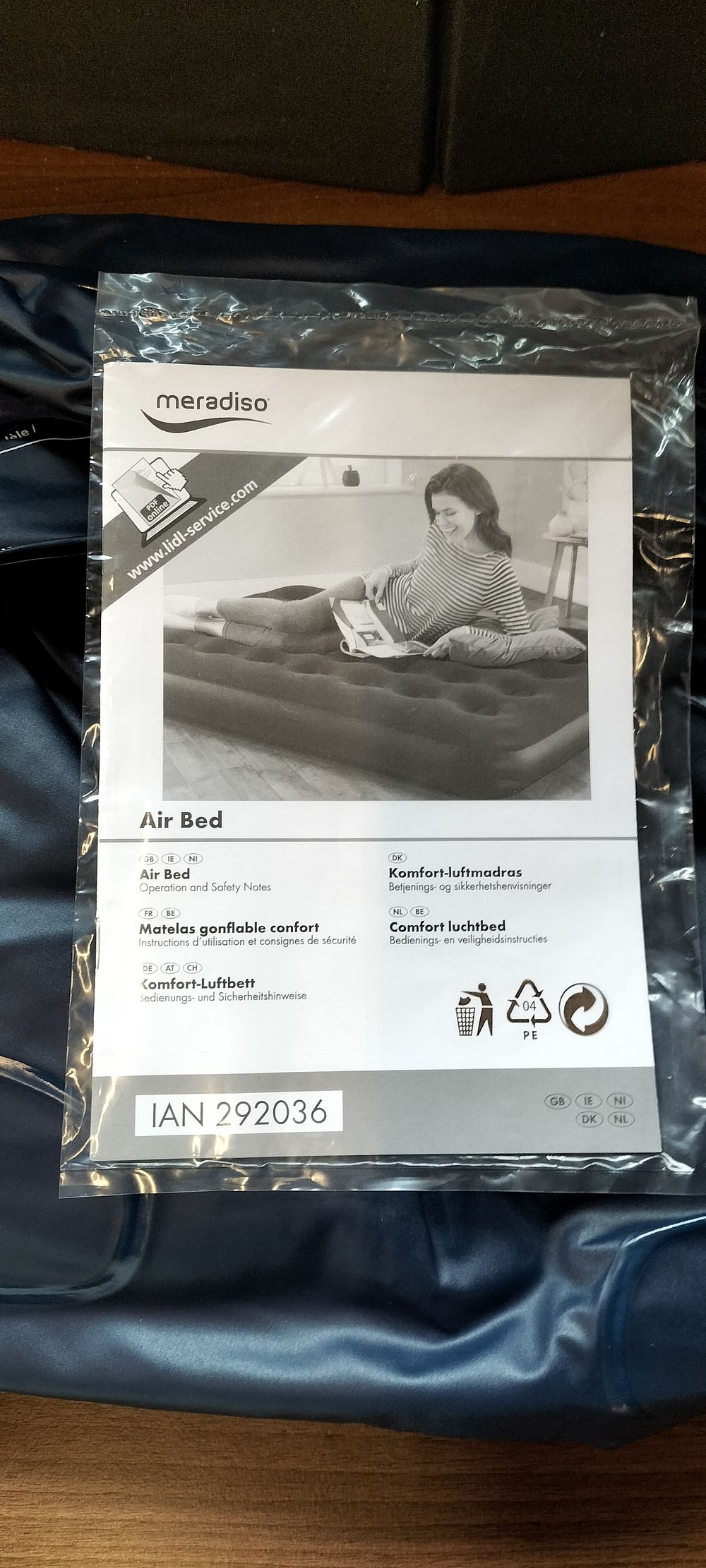 Lot 475: One meradiso Dark Blue Double Air Bed