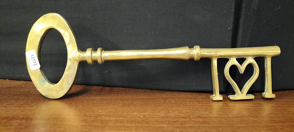 Lot 487: Large Solid Brass Decorative Skeleton Key with Heart Bit